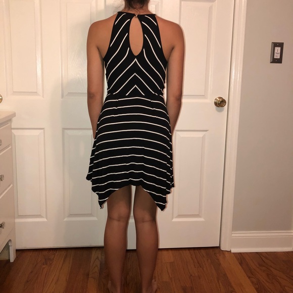 Back and white stripped dress - Picture 3 of 4